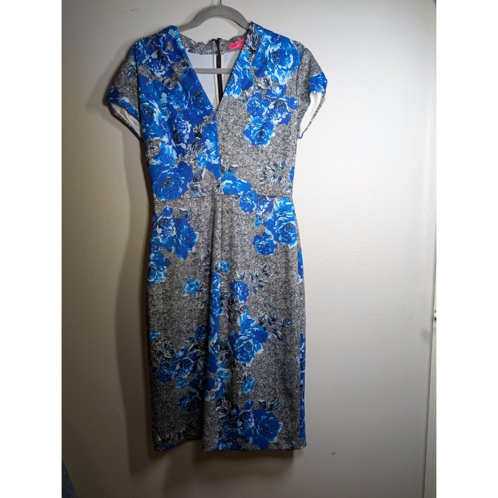 BETSEY JOHNSON Stretch Gray Blue Floral Cap Sleeve Fit And Flare Dress Sz 6